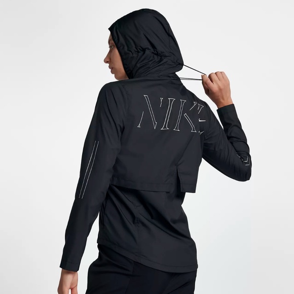 nike essential hooded jacket ladies